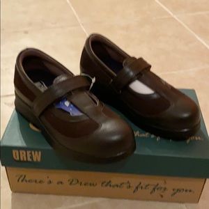 Women’s dress Desiree brown size 5 Drew shoes